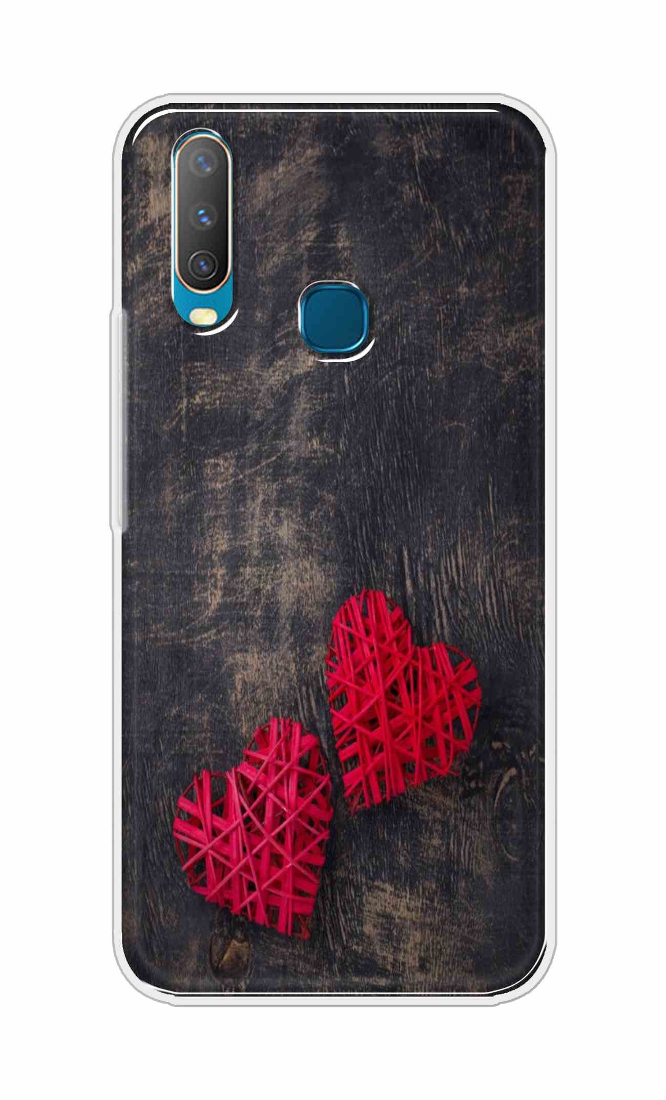 SCVivoY17-HeartwithWoodenBackground-1